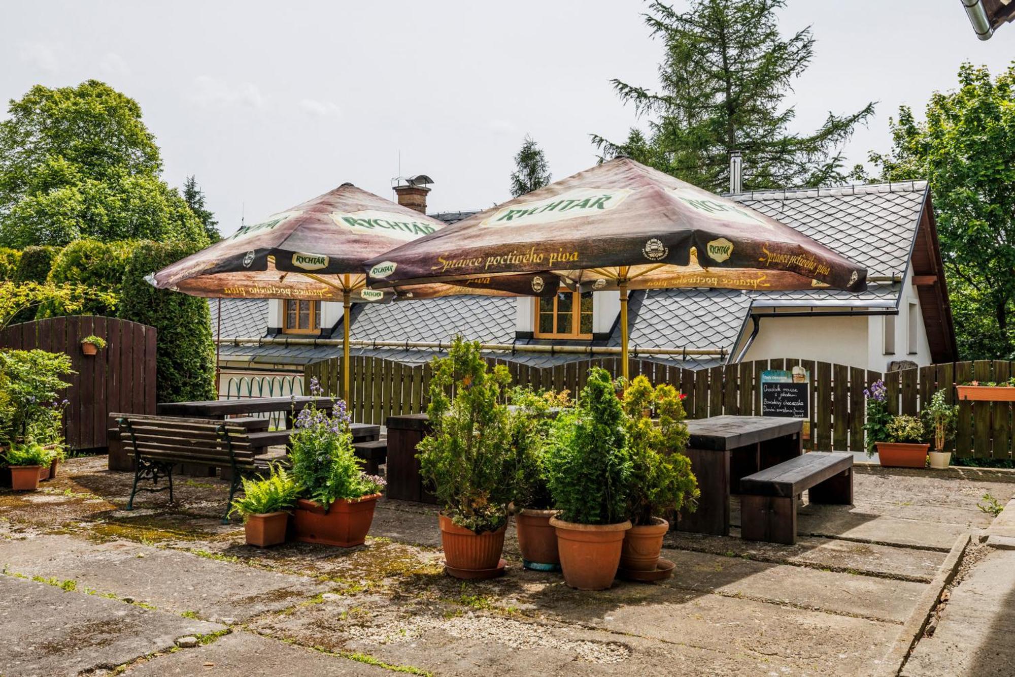 Hotel Kacenka Králíky Buitenkant foto